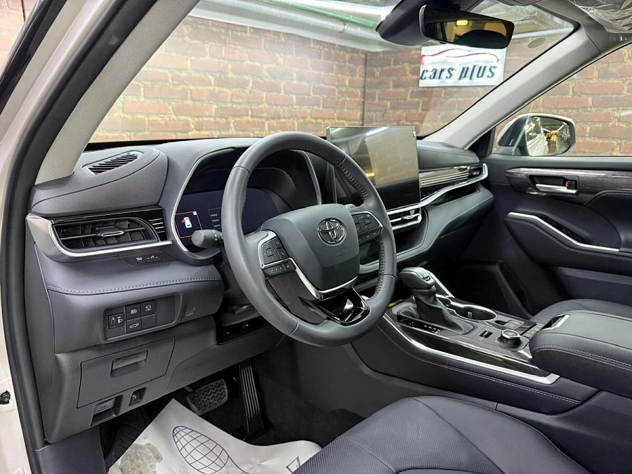 Toyota Highlander, 2025г., полный привод, автомат