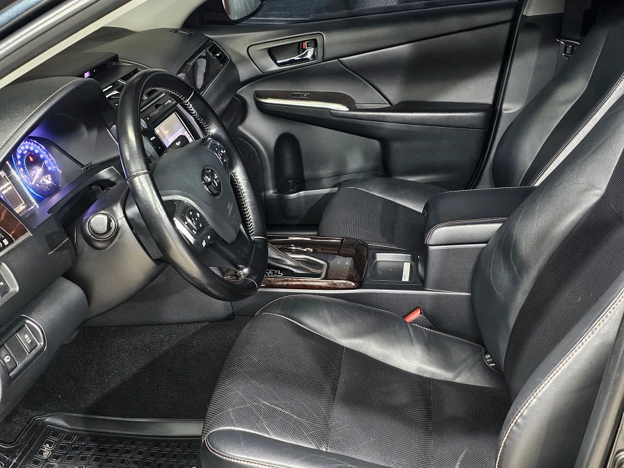 Toyota Camry, 2016г., передний привод, автомат