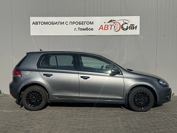 Volkswagen Golf, 2011г, передний привод, механика