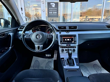 Volkswagen Passat, 2012г., передний привод, робот