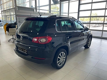 Volkswagen Tiguan, 2009г, полный привод, робот