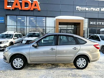 Lada (ВАЗ) Granta, 2022г, передний привод, механика