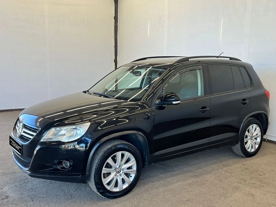 Volkswagen Tiguan, 2008г., полный привод, механика