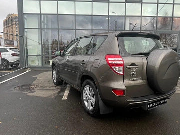 Toyota RAV4, 2012г, полный привод, вариатор