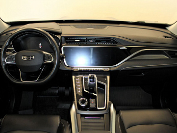 Geely Atlas Pro, 2022г, передний привод, автомат