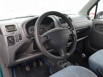 Suzuki , 2001г., передний привод, механика