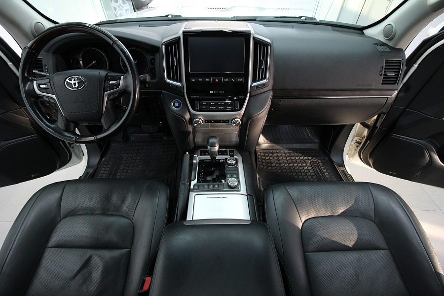 Toyota Land Cruiser, 2019г., полный привод, автомат