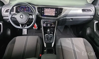 Volkswagen T-Roc, 2022г, передний привод, робот