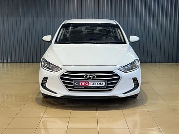 Hyundai Elantra, 2018г, передний привод, механика