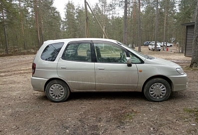 Toyota Corolla Spacio, 1999г, передний привод, автомат