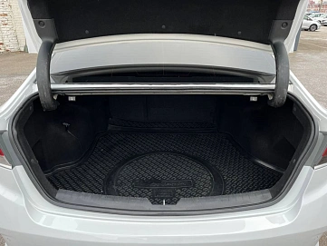 Hyundai Sonata, 2017г, передний привод, автомат
