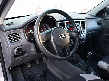 Kia Rio, 2010г, передний привод, механика