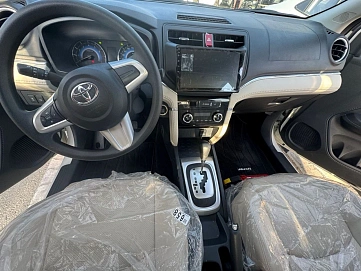 Toyota Rush, 2022г, задний привод, автомат