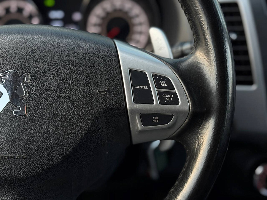 Peugeot 4007, 2011г., полный привод, вариатор