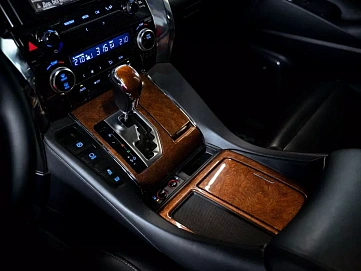 Toyota Alphard, 2016г, передний привод, автомат