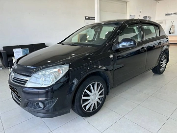 Opel Astra, 2010г, передний привод, механика