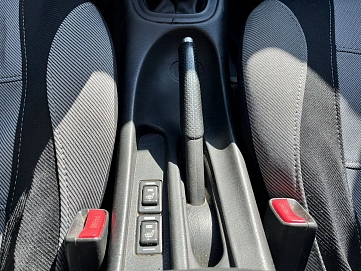 Nissan Almera, 2004г., передний привод, механика