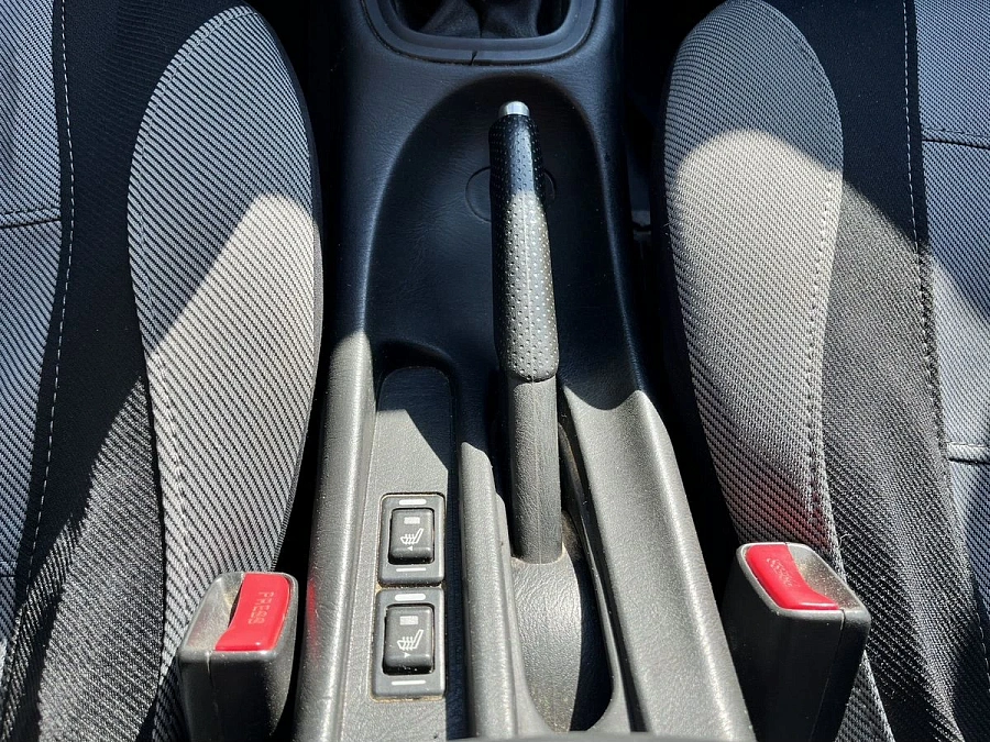 Nissan Almera, 2004г., передний привод, механика