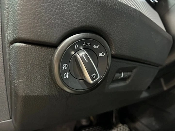 Volkswagen Multivan, 2017г, передний привод, робот