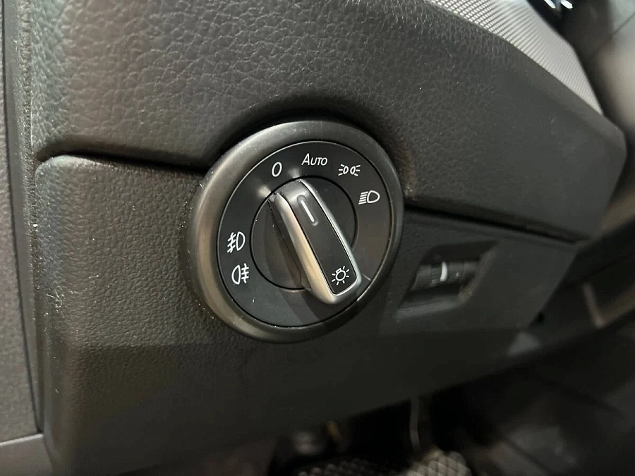 Volkswagen Multivan, 2017г., передний привод, робот