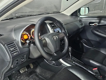 Toyota Corolla, 2011г., передний привод, автомат