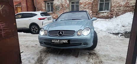 Mercedes-Benz CLK-Класс, 2004г, задний привод, автомат