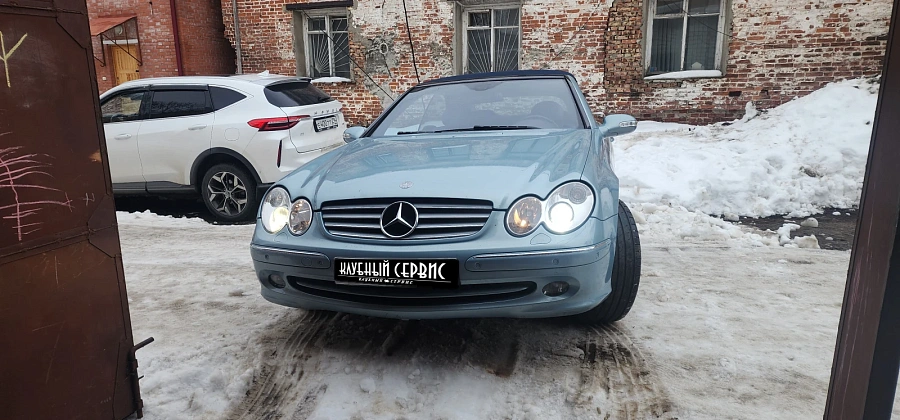 Mercedes-Benz CLK-Класс, 2004г., задний привод, автомат