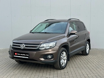 Volkswagen Tiguan, 2015г., полный привод, автомат
