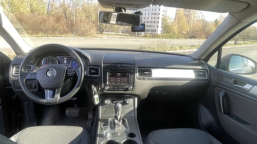 Volkswagen Touareg, 2012г, полный привод, автомат