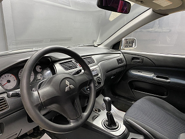 Mitsubishi Lancer, 2006г, передний привод, механика
