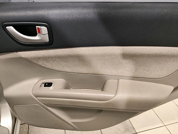 Hyundai Sonata, 2005г, передний привод, механика