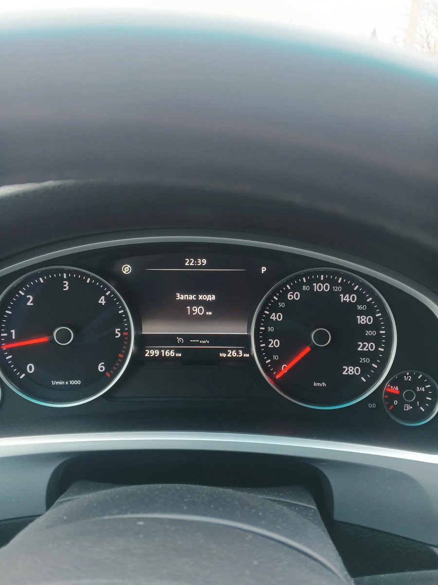 Volkswagen Touareg, 2012г., полный привод, автомат