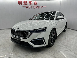 Skoda Octavia, 2022г, передний привод, робот