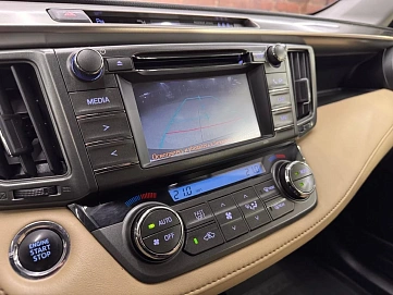 Toyota RAV4, 2014г, полный привод, автомат