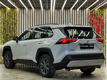 Toyota RAV4, 2024г, полный привод, вариатор
