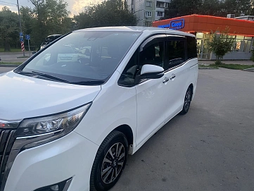 Toyota Esquire, 2018г, передний привод, вариатор