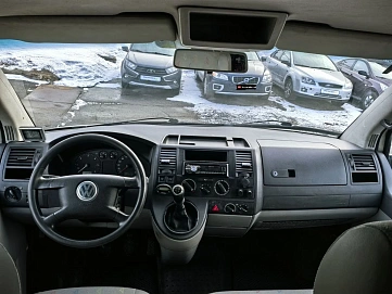 Volkswagen Transporter, 2003г, передний привод, механика