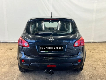 Nissan Qashqai, 2009г, передний привод, механика