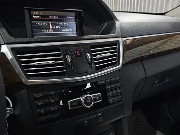 Mercedes-Benz E-Класс, 2012г, задний привод, автомат
