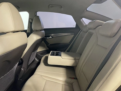 Hyundai i40, 2015г, передний привод, автомат