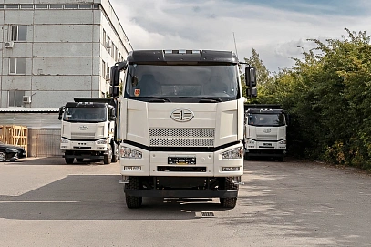 FAW J6 CA3250, 2023г, Задний привод, Механическая