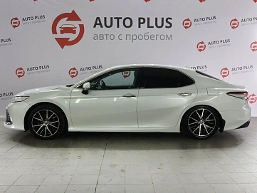 Toyota Camry, 2021г, передний привод, автомат