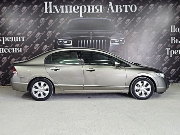 Honda Civic, 2008г, передний привод, механика