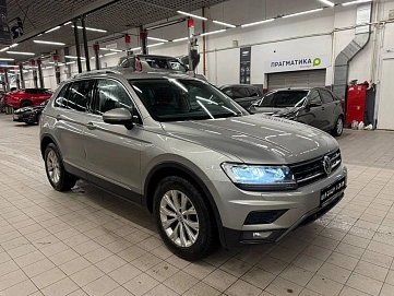 Volkswagen Tiguan, 2018г, полный привод, робот