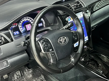 Toyota Camry, 2014г, передний привод, автомат