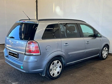 Opel Zafira, 2006г, передний привод, механика