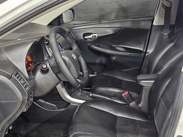 Toyota Corolla, 2011г., передний привод, автомат