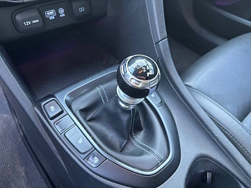 Hyundai Veloster, 2019г, передний привод, механика