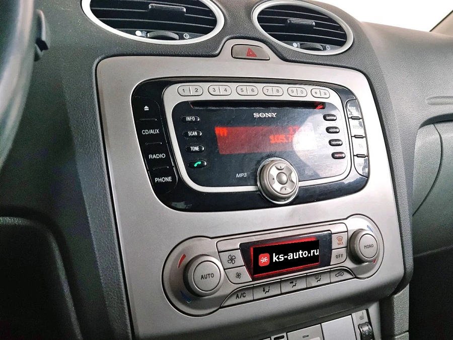 Ford Focus, 2010г., передний привод, механика