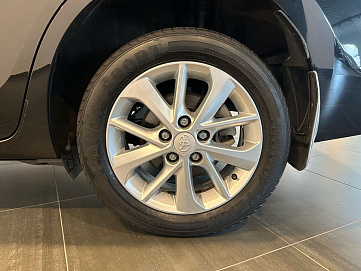 Toyota Corolla, 2014г, передний привод, механика